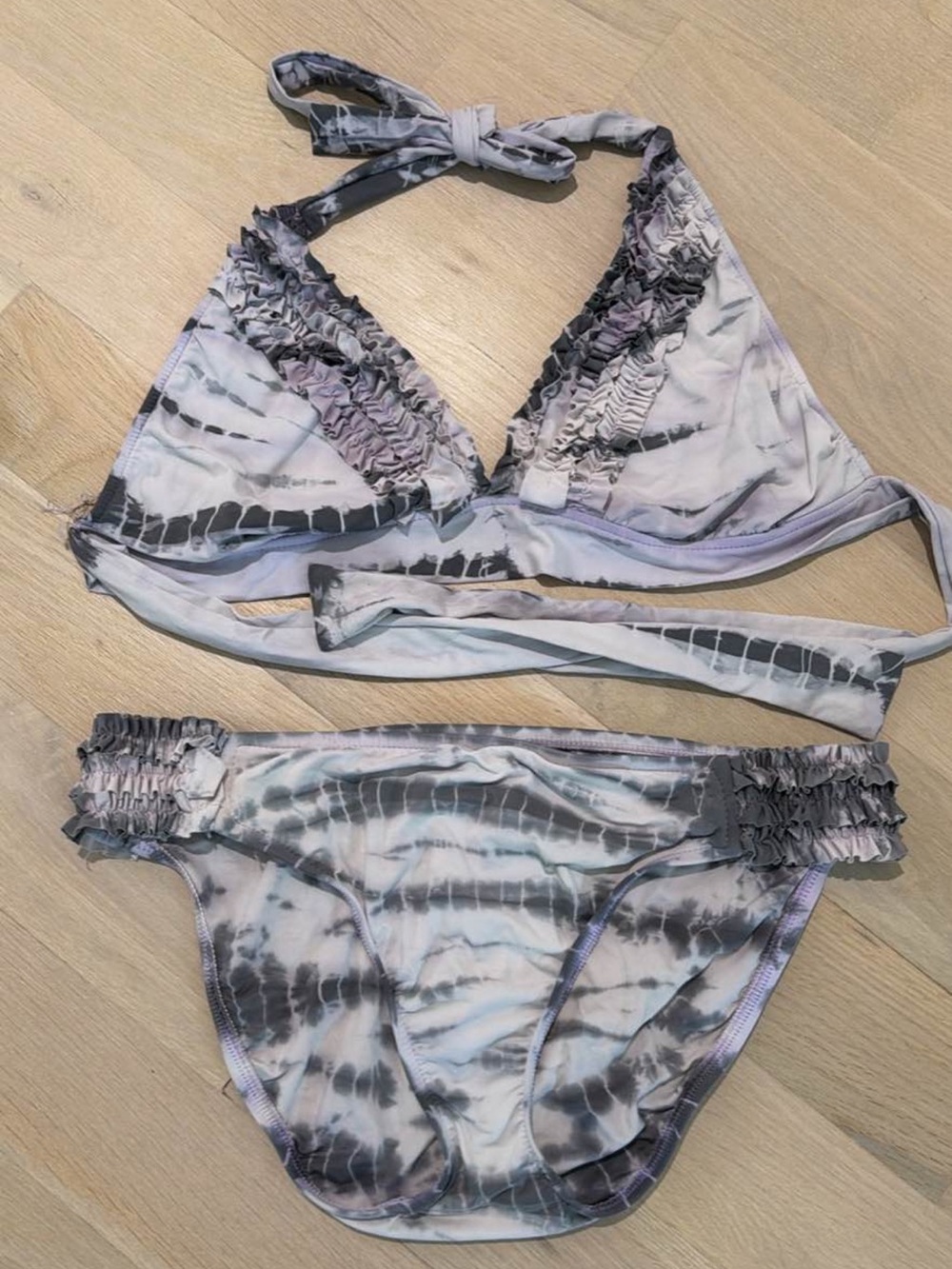 Lucky Brand Lavender Gray Tie-Dye Ruffle Bikini Set